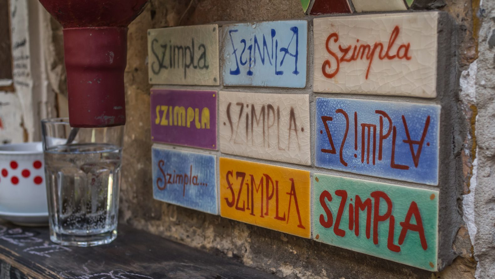 Szimpla Kert: the most popular ruin pub in Budapest