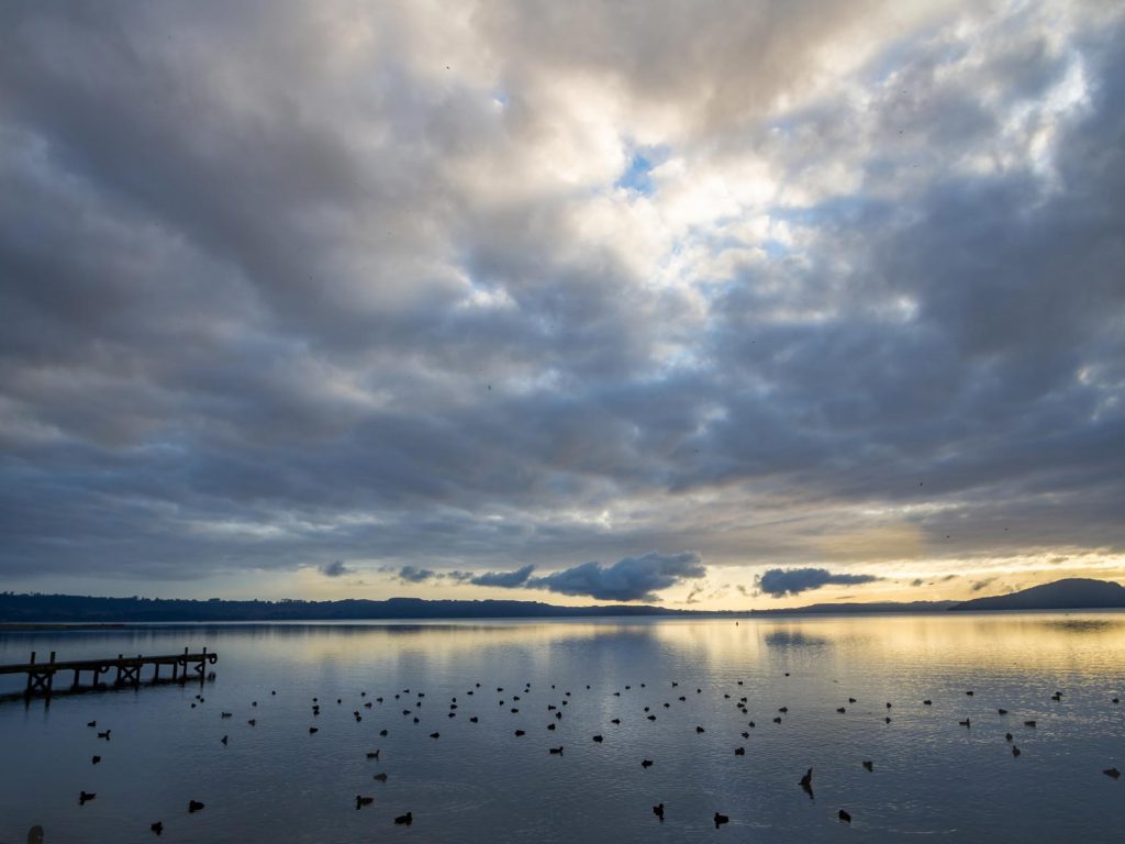 New Zealand image: Sunrise over Lake Rotorua