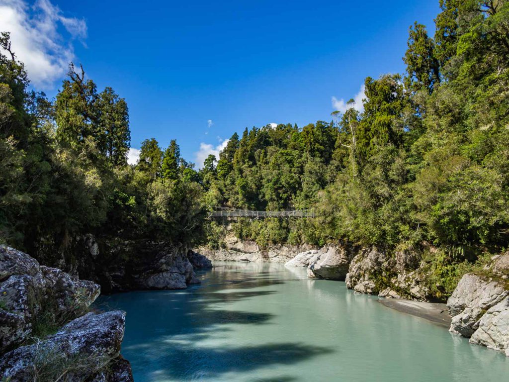 Hokitika Gorge is truly one of New Zealand's pearls. The suspension bridge above the gorge provides you with some great views.