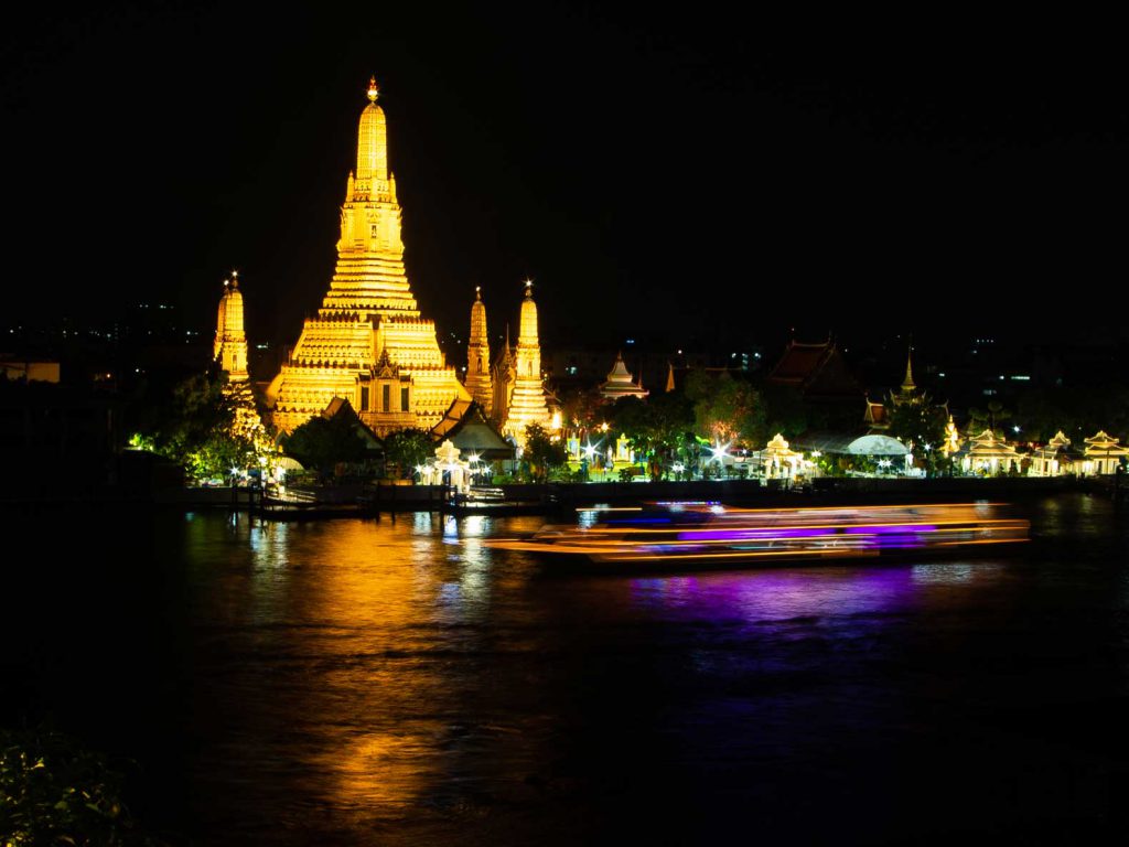 Wat Arun (Temple of Dawn) at night, Bangkok.