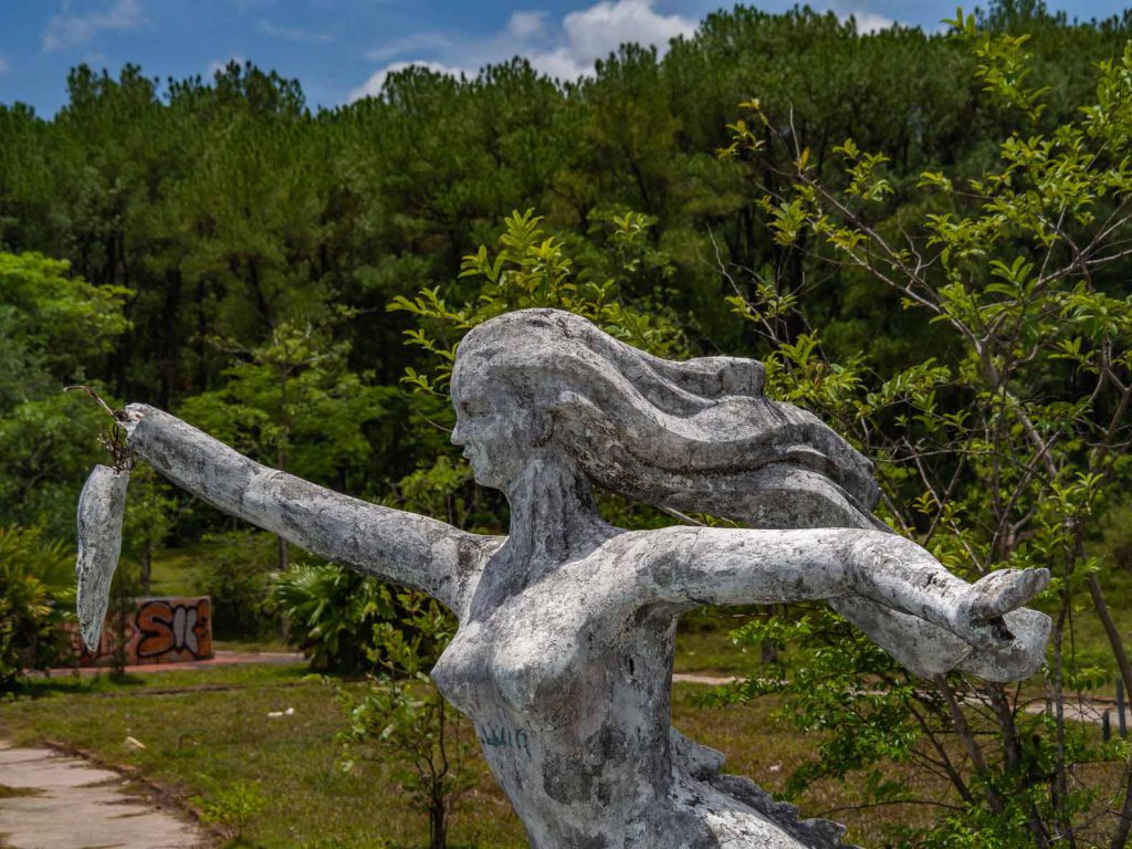 Statue at Hue Waterpark