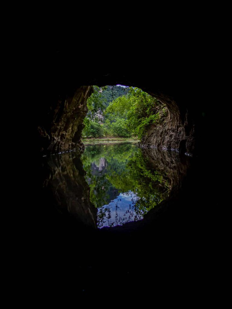 Ninh Binh boat tour cave