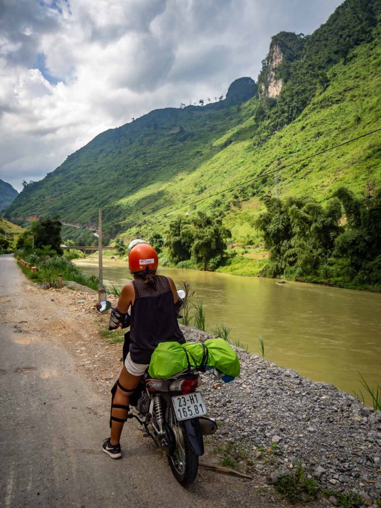 Following the Son Lo river out of Ha Giang